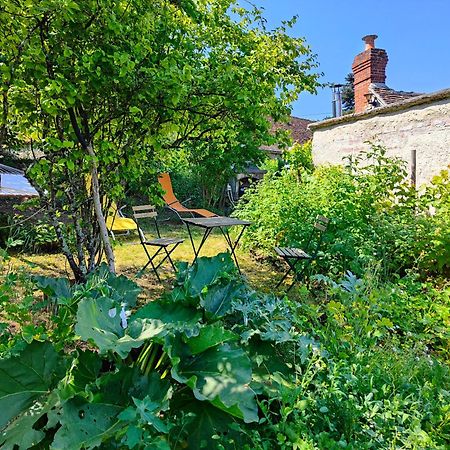 La Maison Bleue De Husseau Ancienne Ferme Semi-Troglodytique 18E Siecle Villa Montlouis-sur-Loire Exterior foto